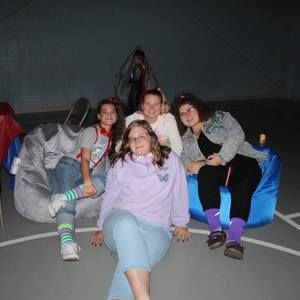 Meet your Posher, Lia